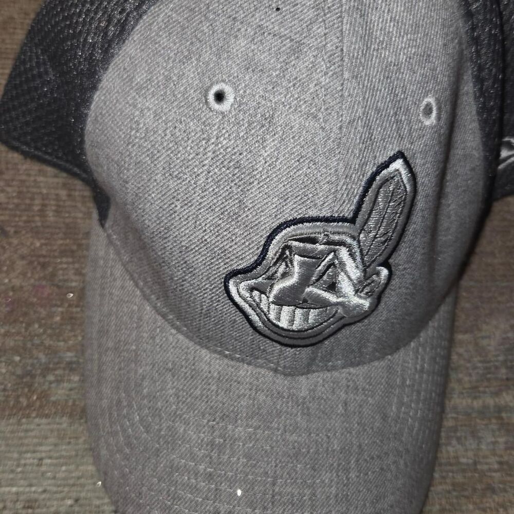 Mlb Men's Grey and Black Hat